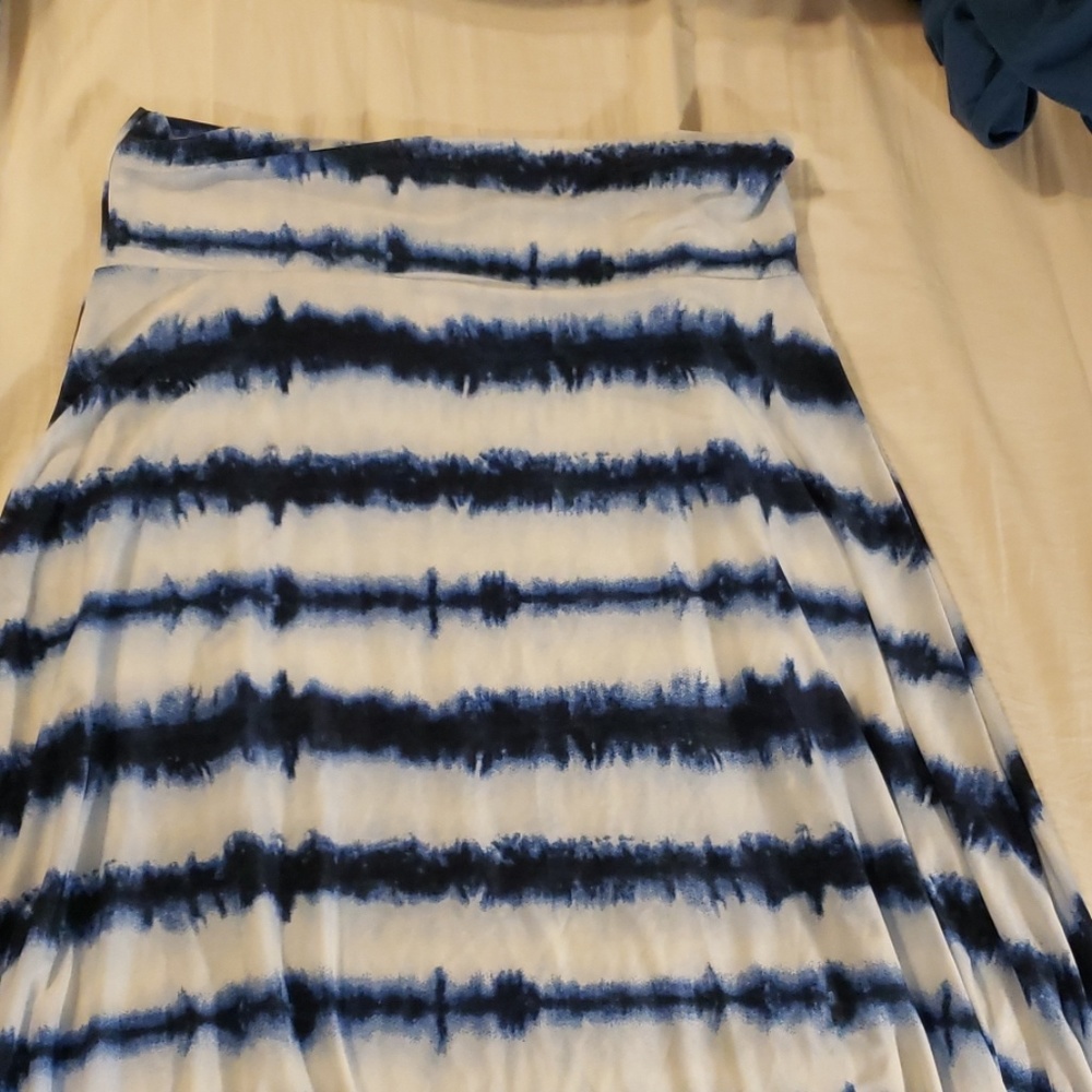 Lularoe skirt